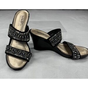 Coach and Four Vander Women Black Studded Embellished Wedge Sandals Sz 7